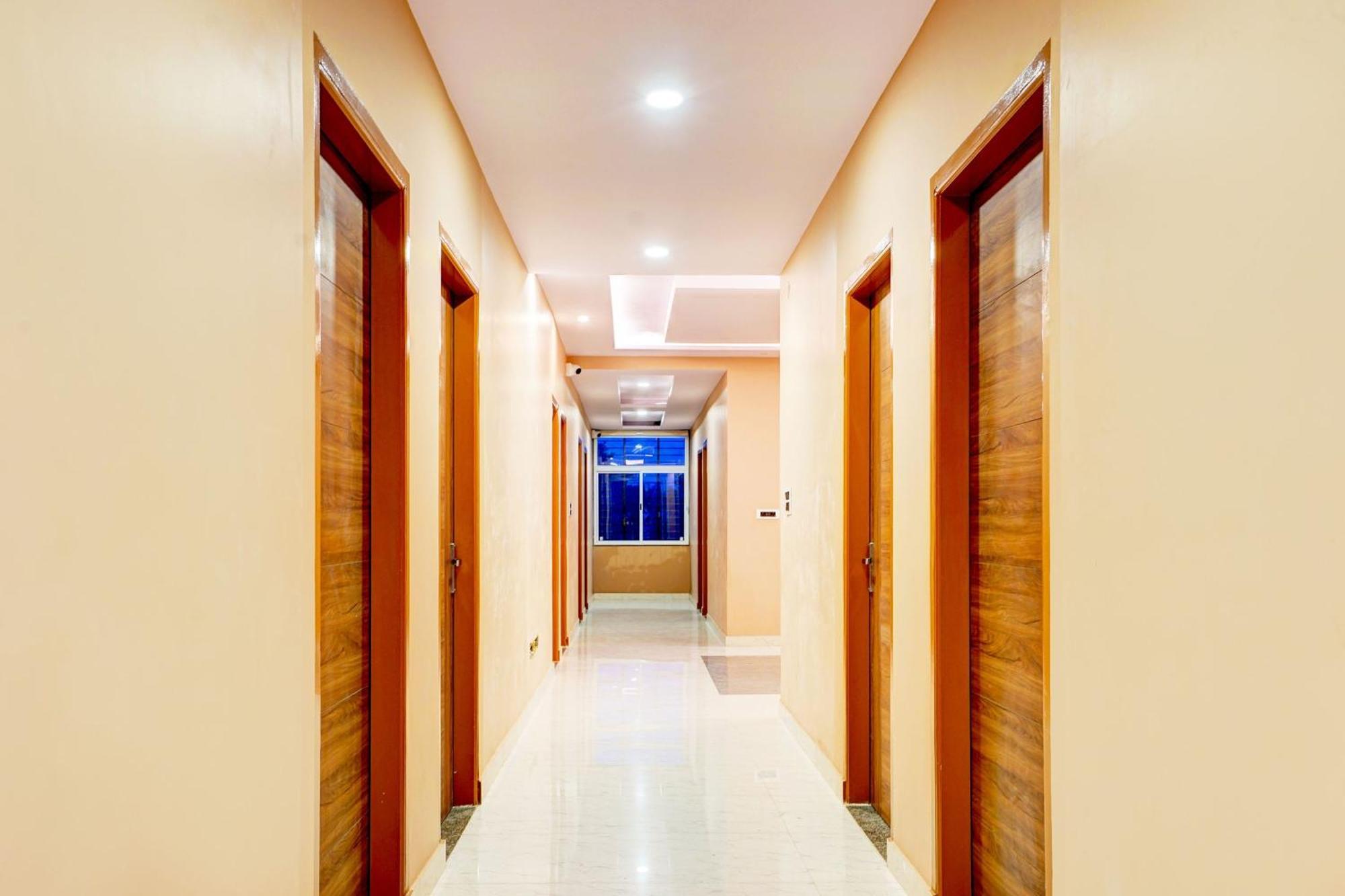 Spot On Aradhana Hotel 3*